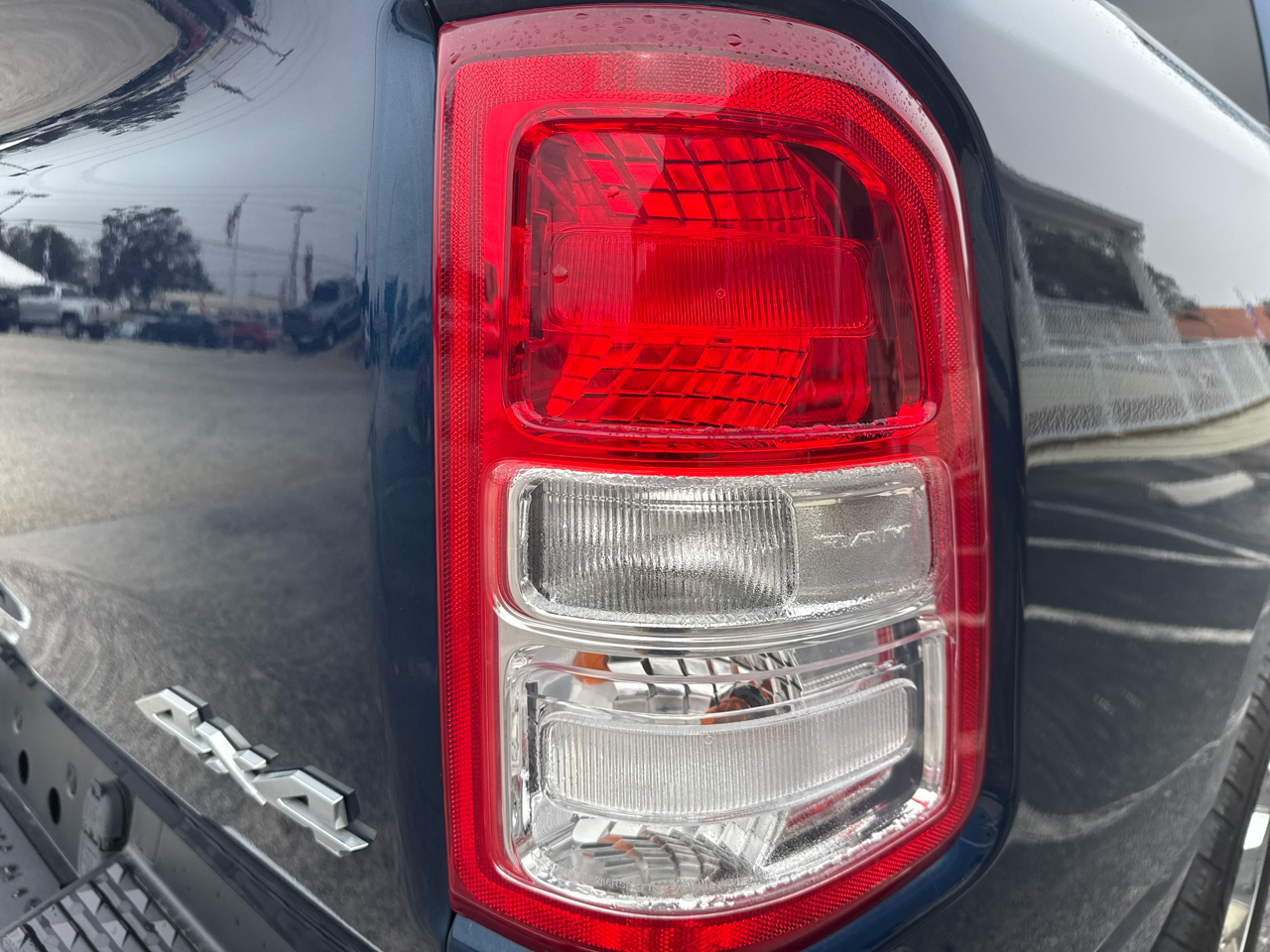 RAM 1500 Big Horn 4x4 Crew Cab 5'7" Box 2020