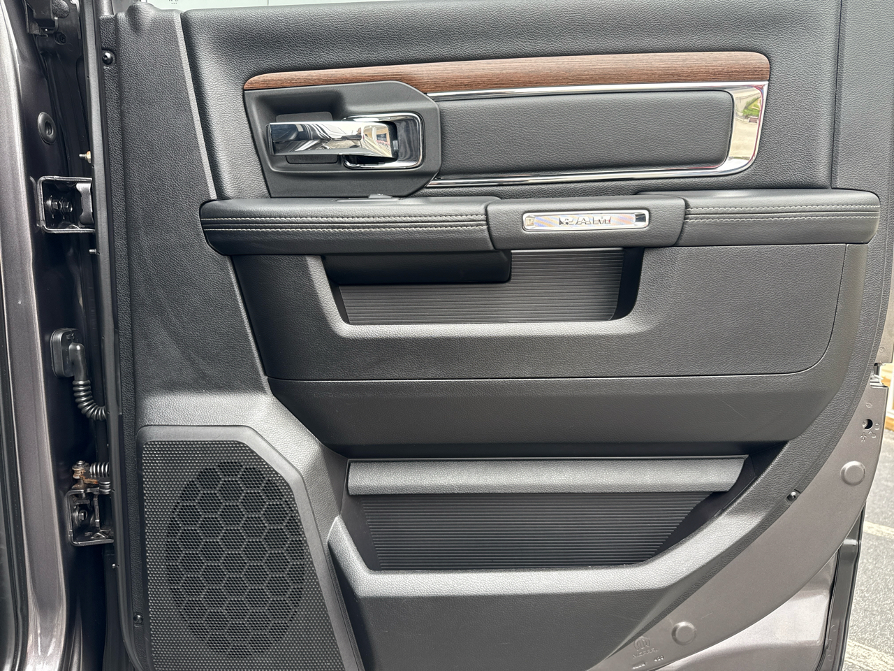 RAM 1500 2WD Crew Cab 149" Laramie 2016