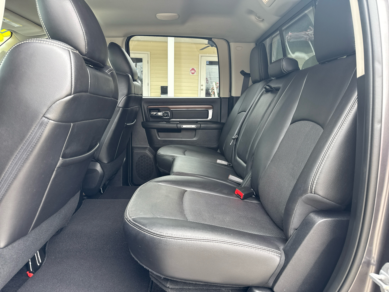 RAM 1500 2WD Crew Cab 149" Laramie 2016