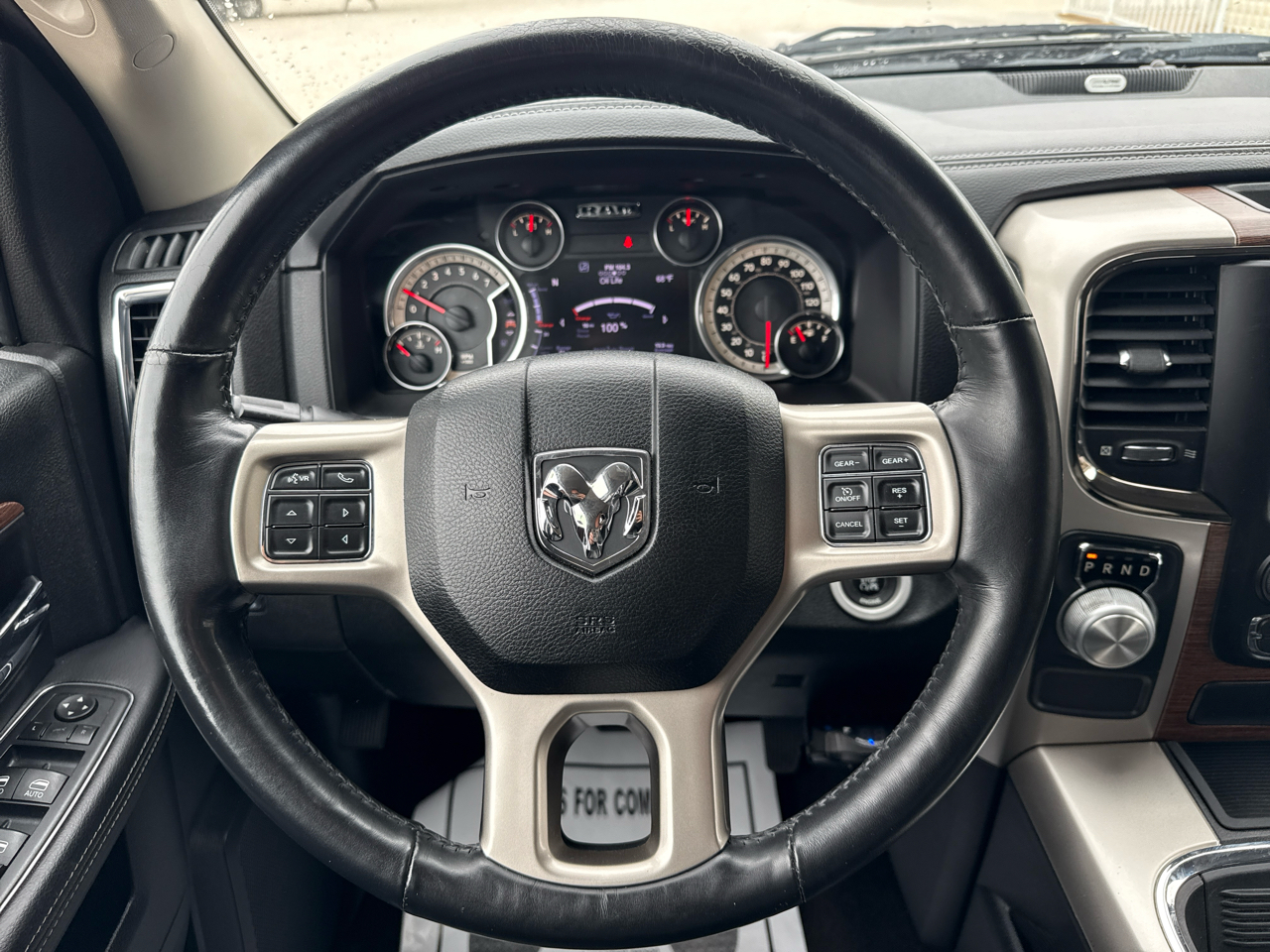RAM 1500 2WD Crew Cab 149" Laramie 2016