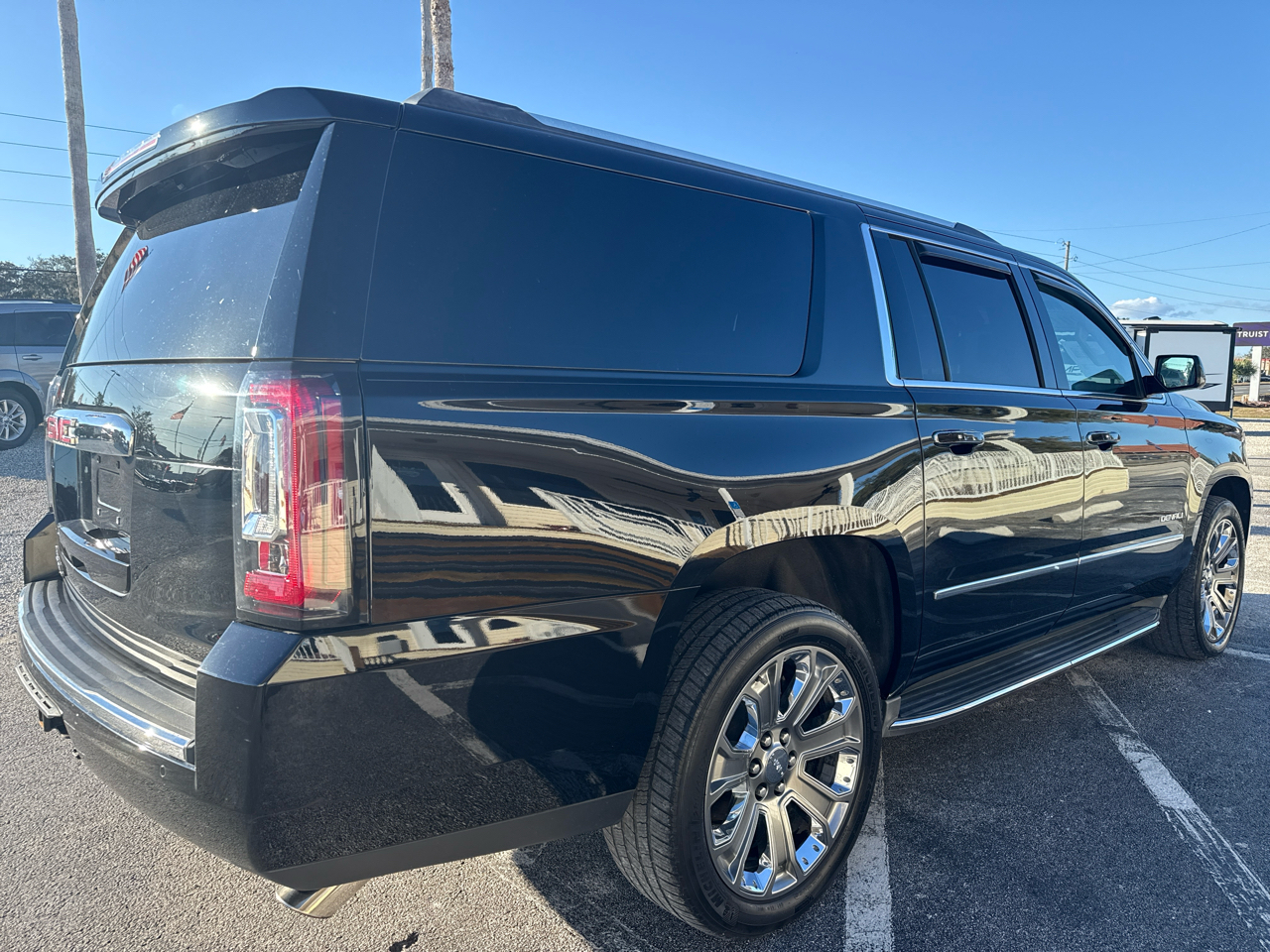 GMC Yukon XL 2WD 4dr Denali 2015