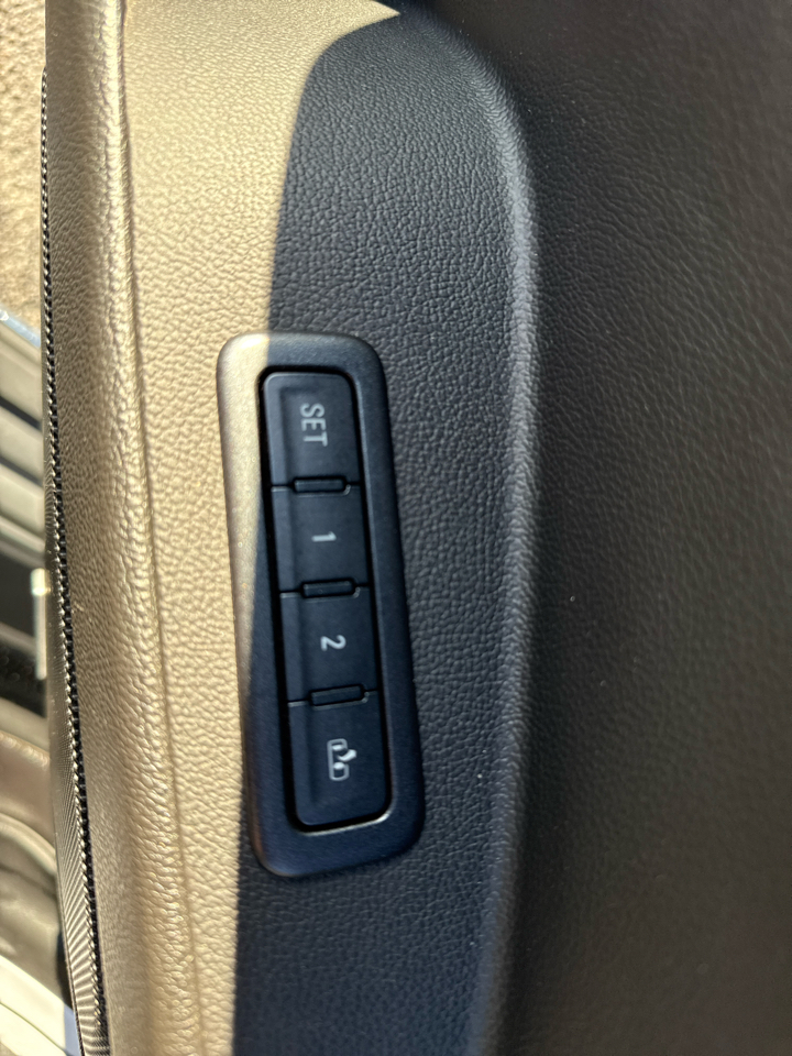 GMC Yukon XL 2WD 4dr Denali 2015