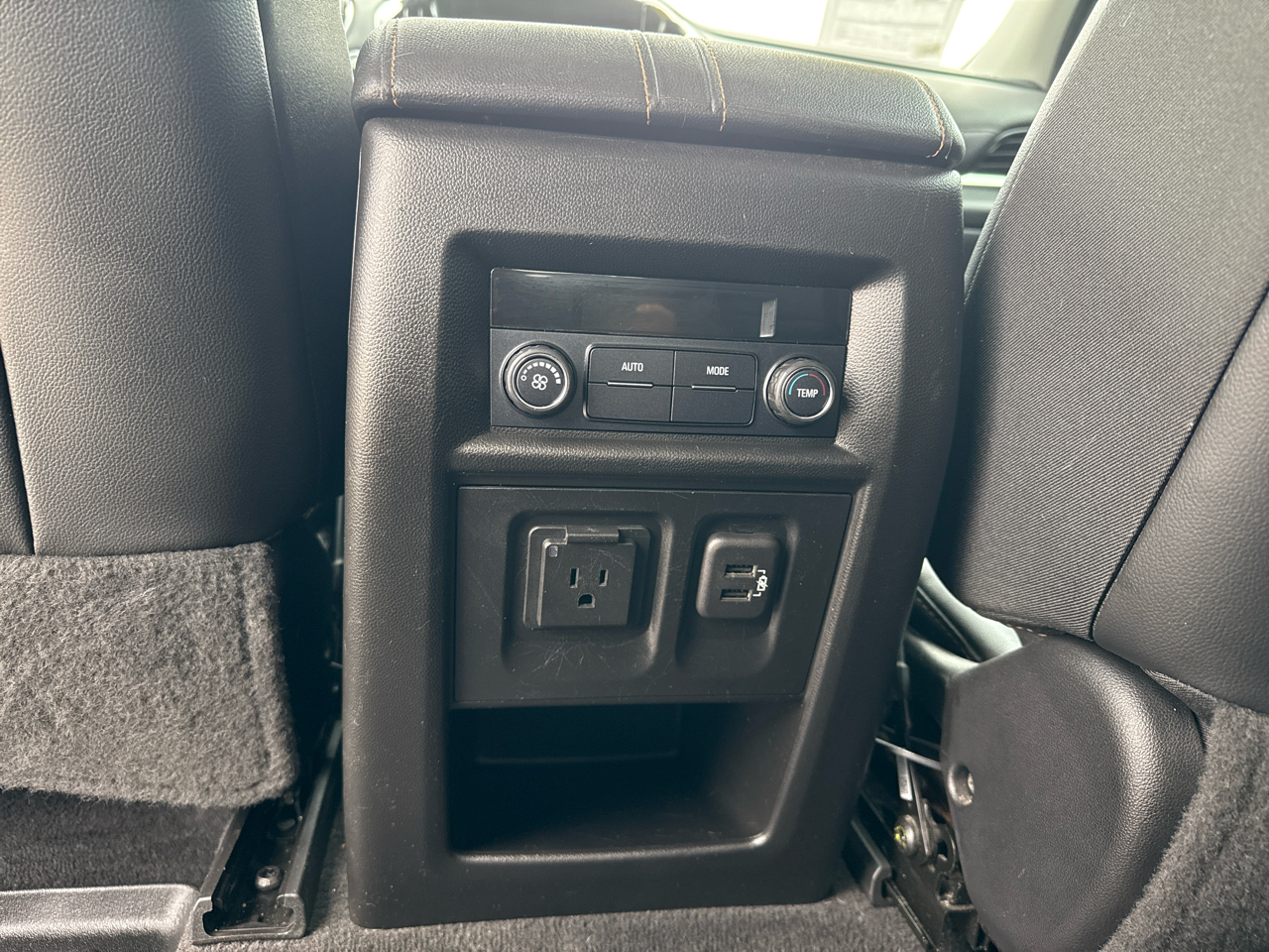 Chevrolet Traverse FWD 4dr LT Leather w/3LT 2019