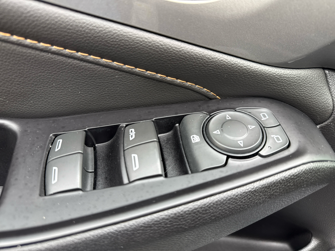 Chevrolet Traverse FWD 4dr LT Leather w/3LT 2019