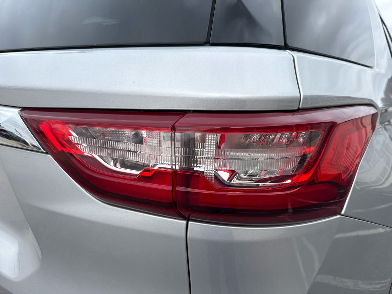 Chevrolet Traverse FWD 4dr LT Leather w/3LT 2019