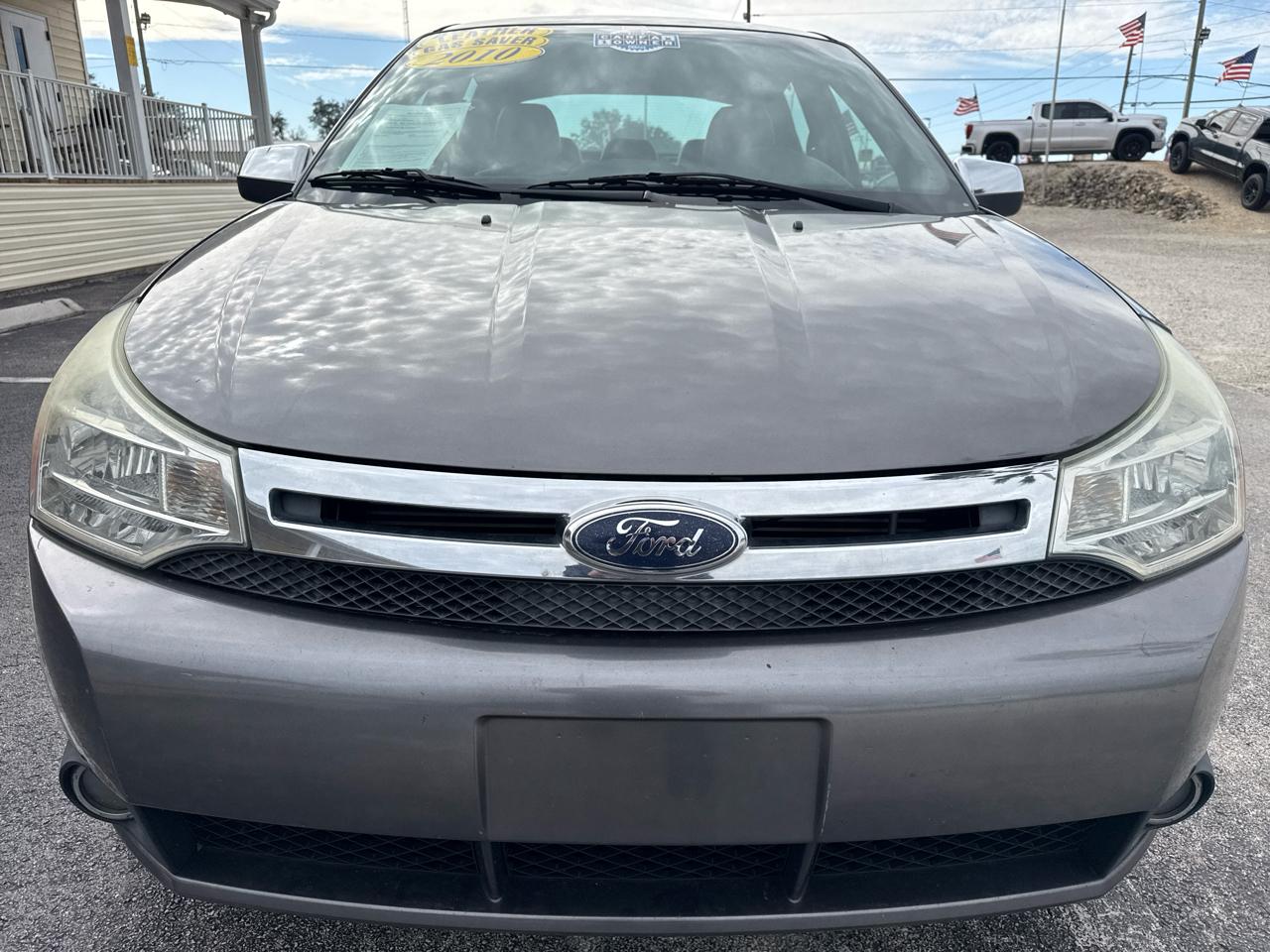 Ford Focus 4dr Sdn SEL 2010