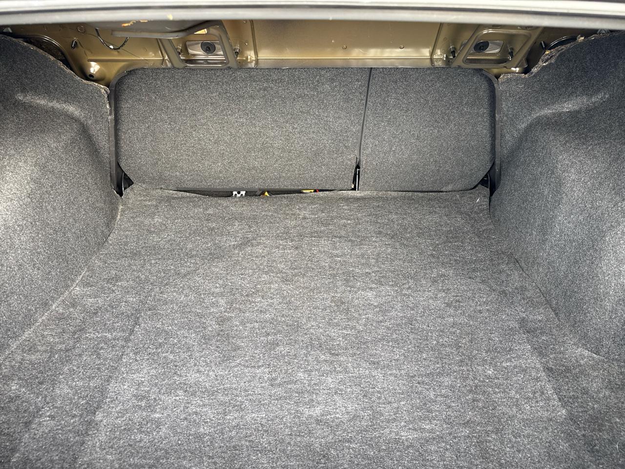 Ford Focus 4dr Sdn SEL 2010