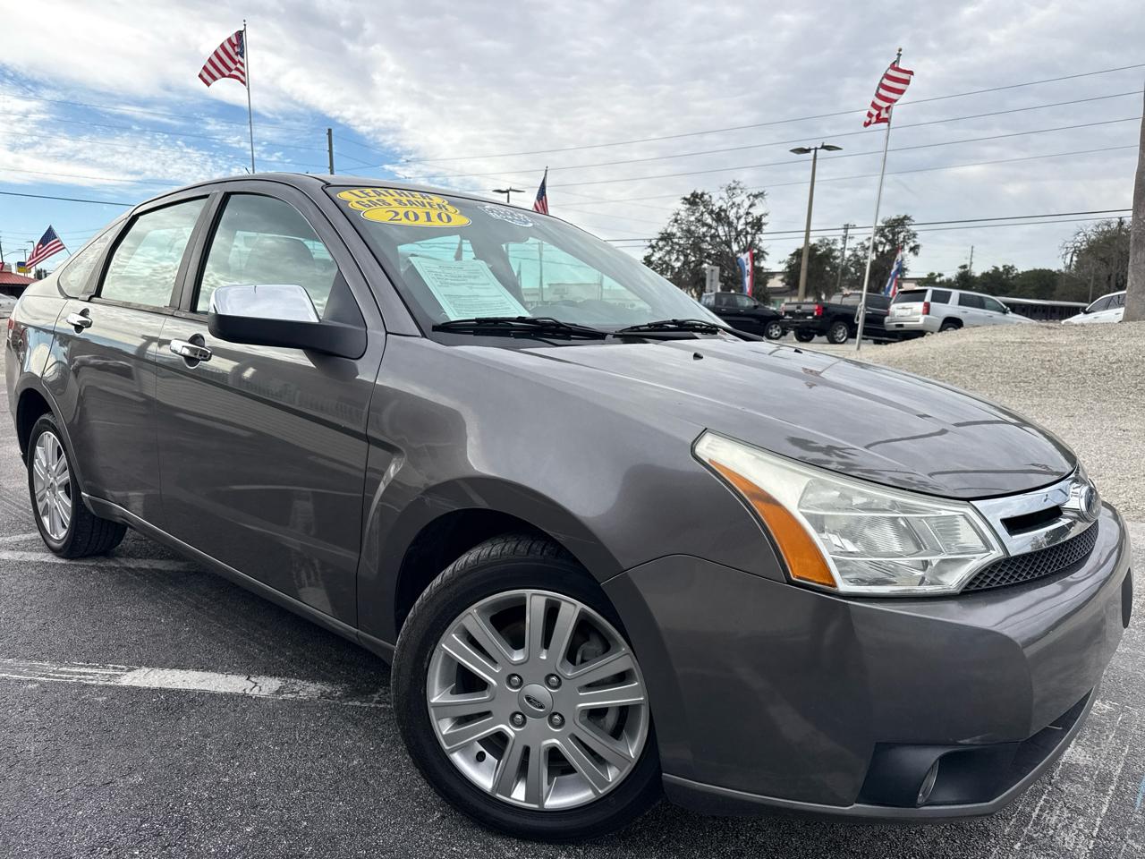 Ford Focus 4dr Sdn SEL 2010