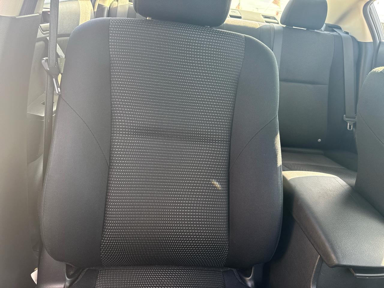 Mazda MAZDA3 4dr Sdn Auto i Touring 2012