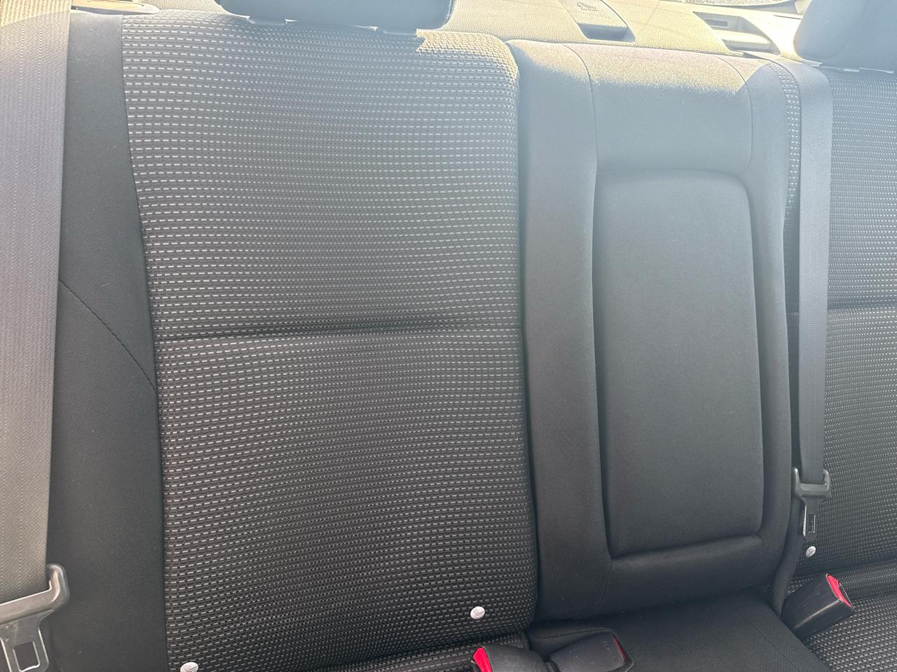 Mazda MAZDA3 4dr Sdn Auto i Touring 2012