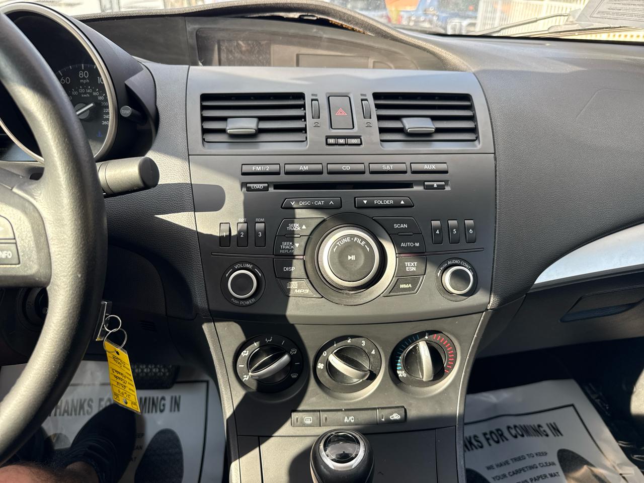 Mazda MAZDA3 4dr Sdn Auto i Touring 2012