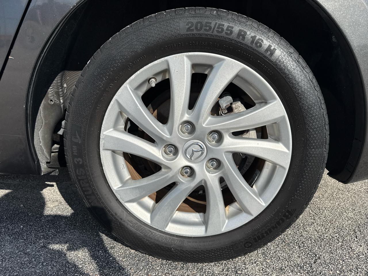 Mazda MAZDA3 4dr Sdn Auto i Touring 2012