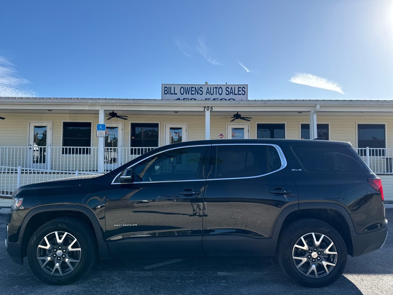 GMC Acadia FWD 4dr SLE 2021