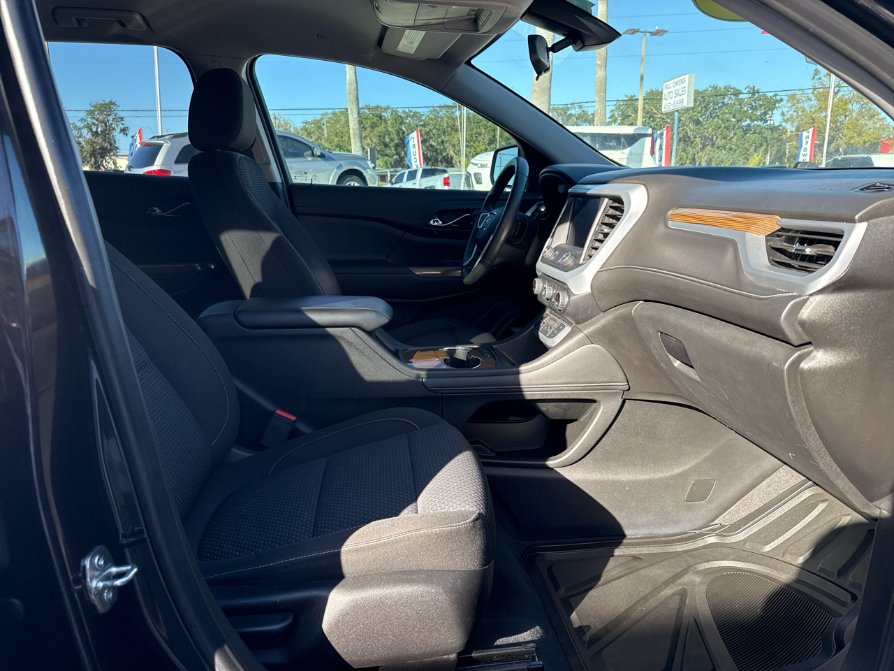 GMC Acadia FWD 4dr SLE 2021