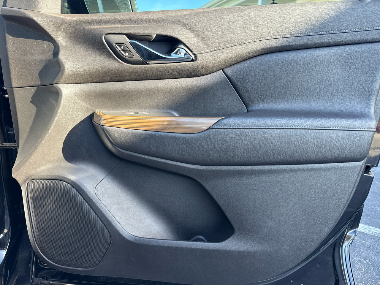 GMC Acadia FWD 4dr SLE 2021