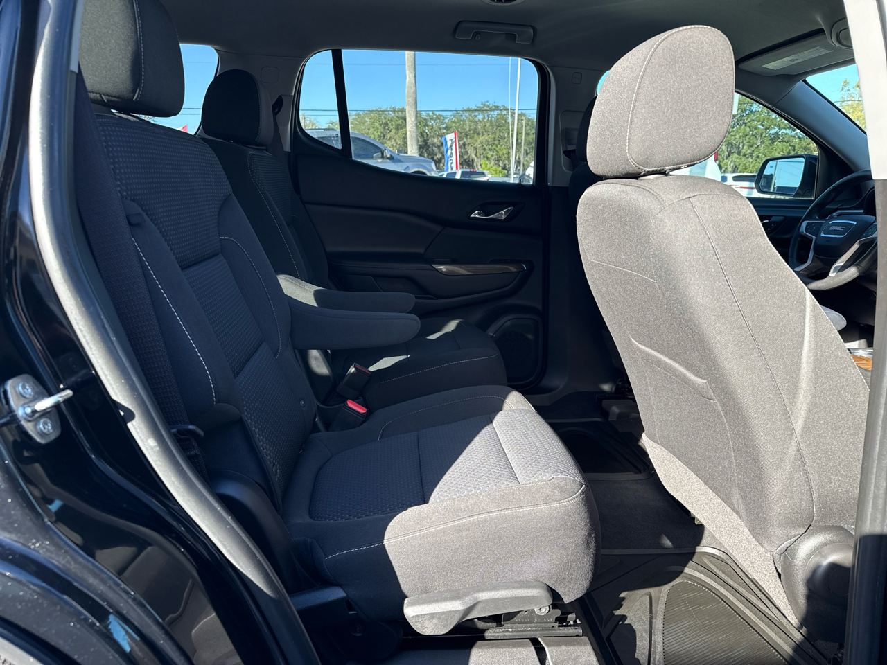 GMC Acadia FWD 4dr SLE 2021