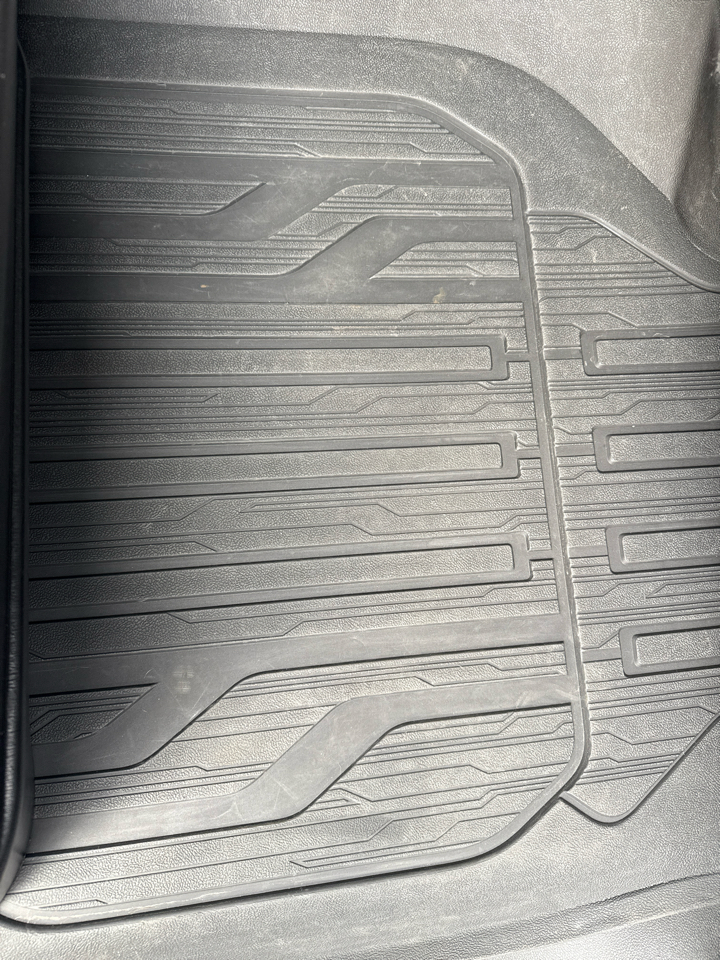 GMC Sierra 1500 Limited 4WD Crew Cab 147" Elevation w/3SB 2022