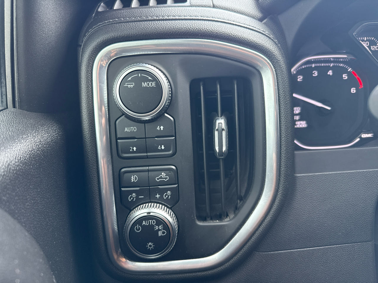 GMC Sierra 1500 Limited 4WD Crew Cab 147" Elevation w/3SB 2022