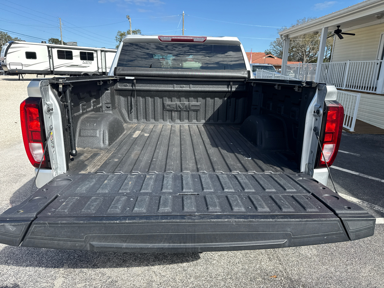 GMC Sierra 1500 Limited 4WD Crew Cab 147" Elevation w/3SB 2022