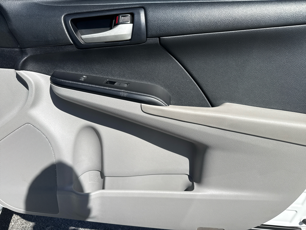 Toyota Camry 4dr Sdn I4 Auto L (Natl) 2013