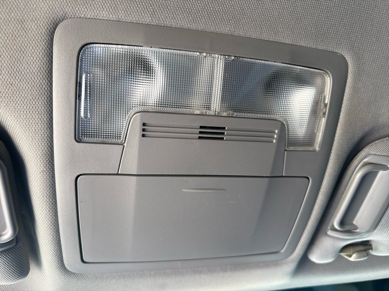 Toyota Camry 4dr Sdn I4 Auto L (Natl) 2013