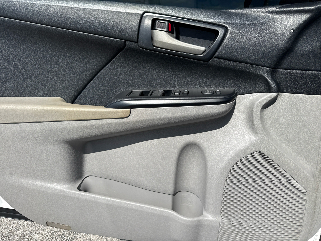 Toyota Camry 4dr Sdn I4 Auto L (Natl) 2013