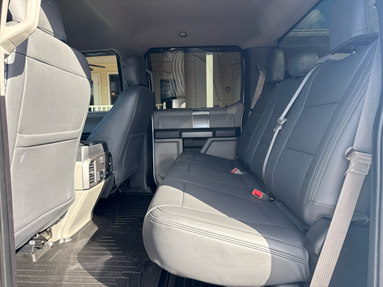 Ford Super Duty F-250 SRW King Ranch 4WD Crew Cab 8' Box 2018