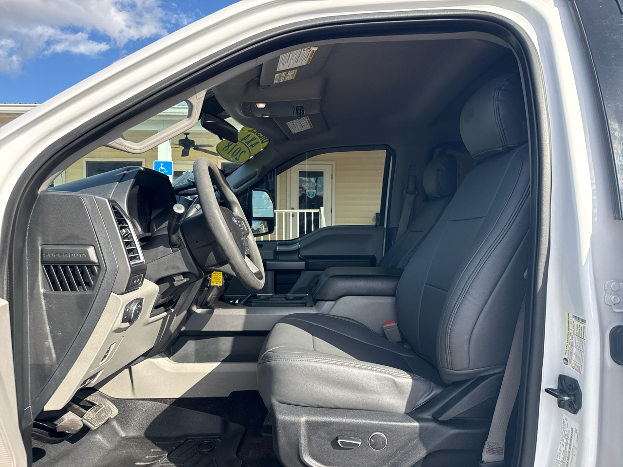 Ford Super Duty F-250 SRW King Ranch 4WD Crew Cab 8' Box 2018