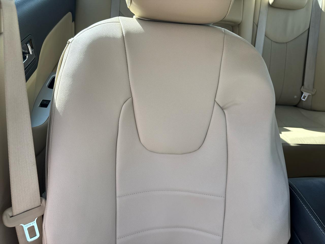 Mercury Milan 4dr Sdn Premier FWD 2010