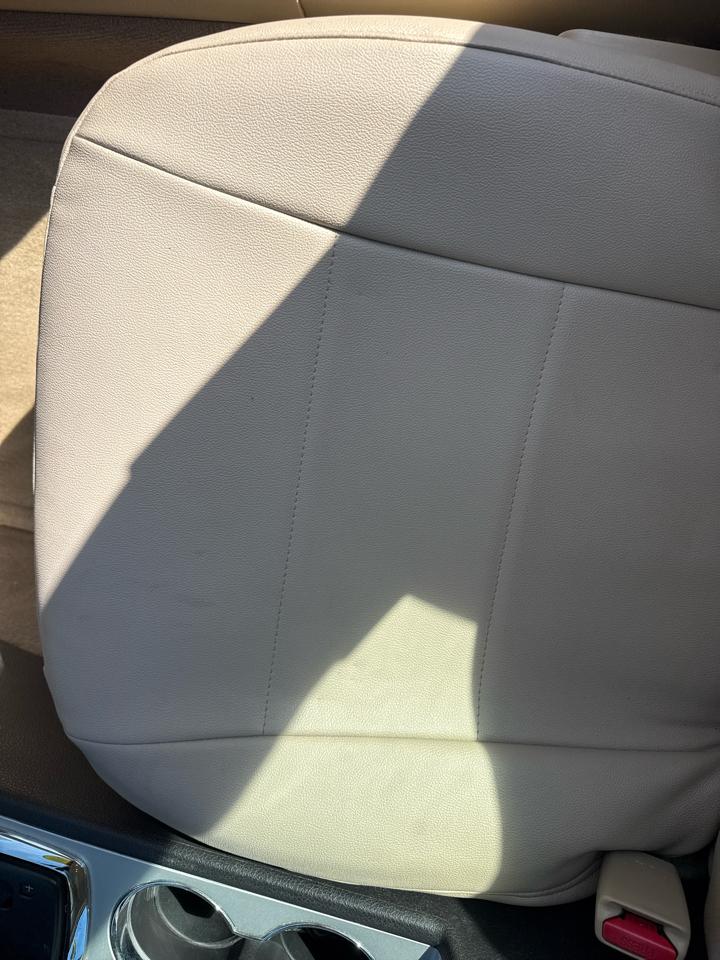 Mercury Milan 4dr Sdn Premier FWD 2010