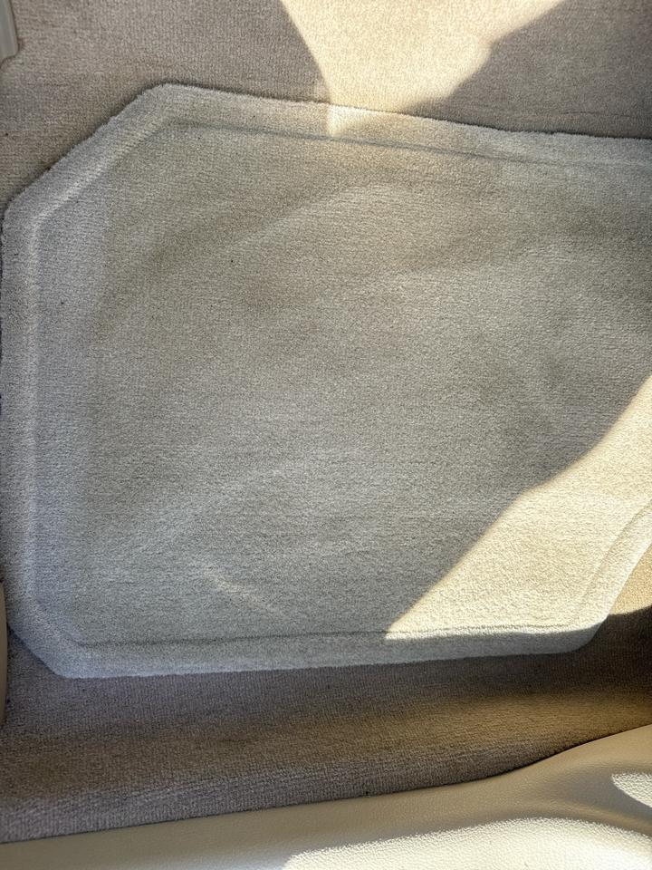 Mercury Milan 4dr Sdn Premier FWD 2010