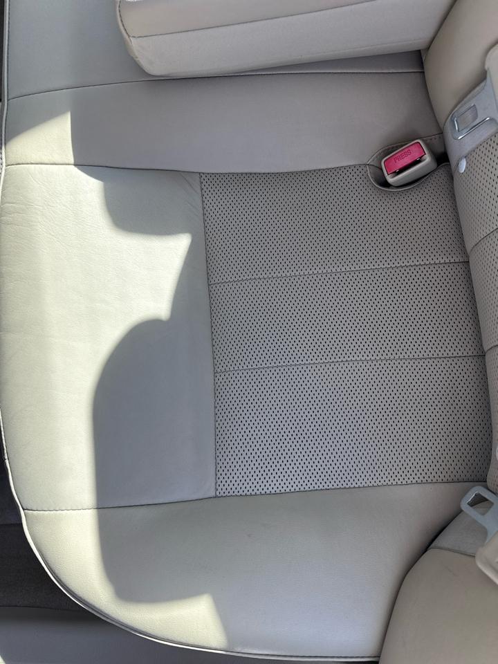 Mercury Milan 4dr Sdn Premier FWD 2010