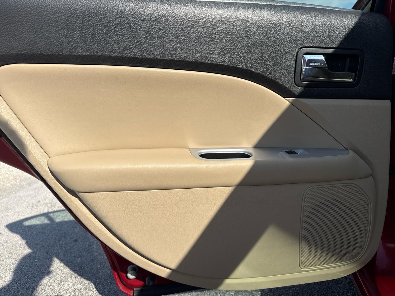 Mercury Milan 4dr Sdn Premier FWD 2010