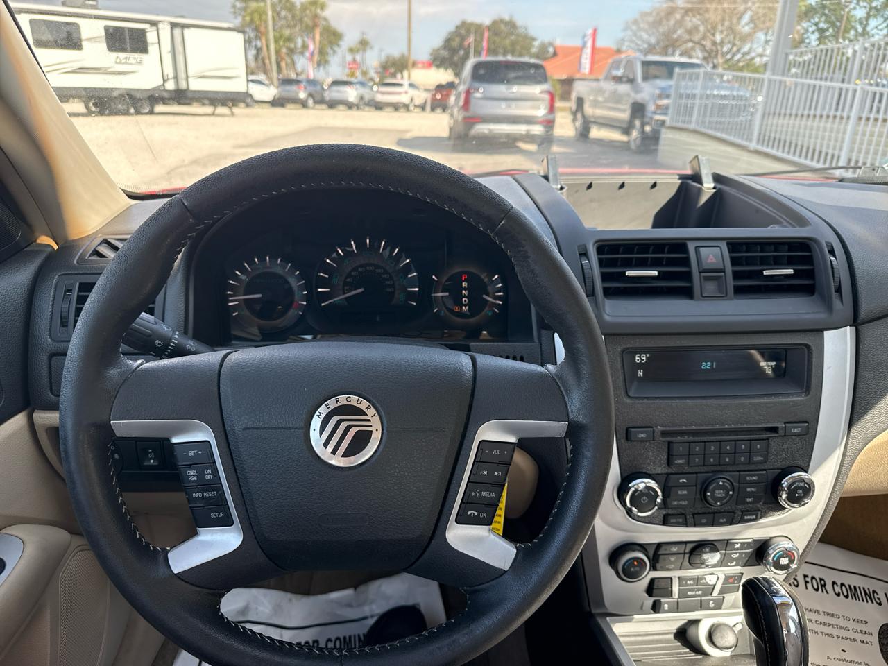 Mercury Milan 4dr Sdn Premier FWD 2010