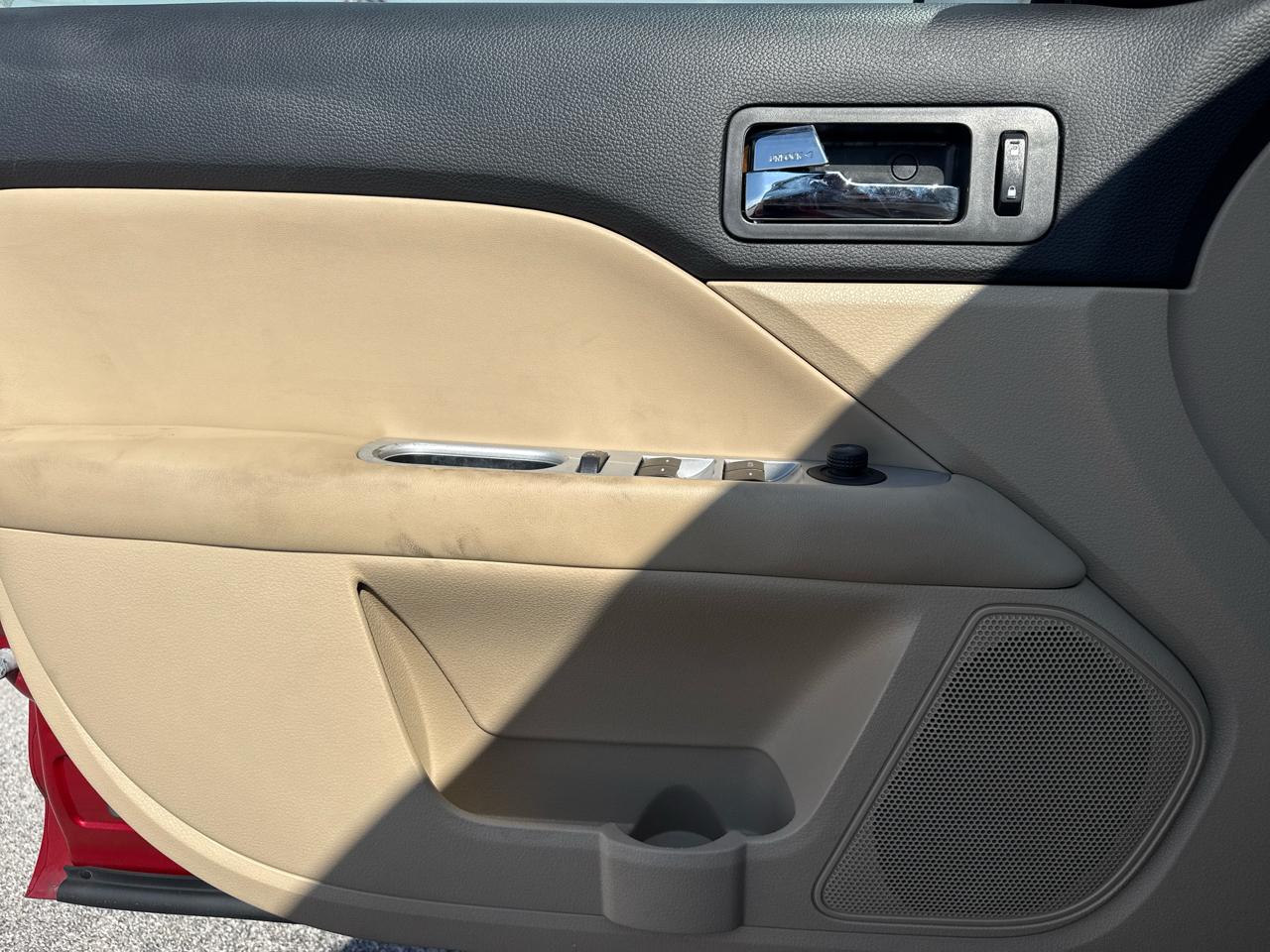 Mercury Milan 4dr Sdn Premier FWD 2010