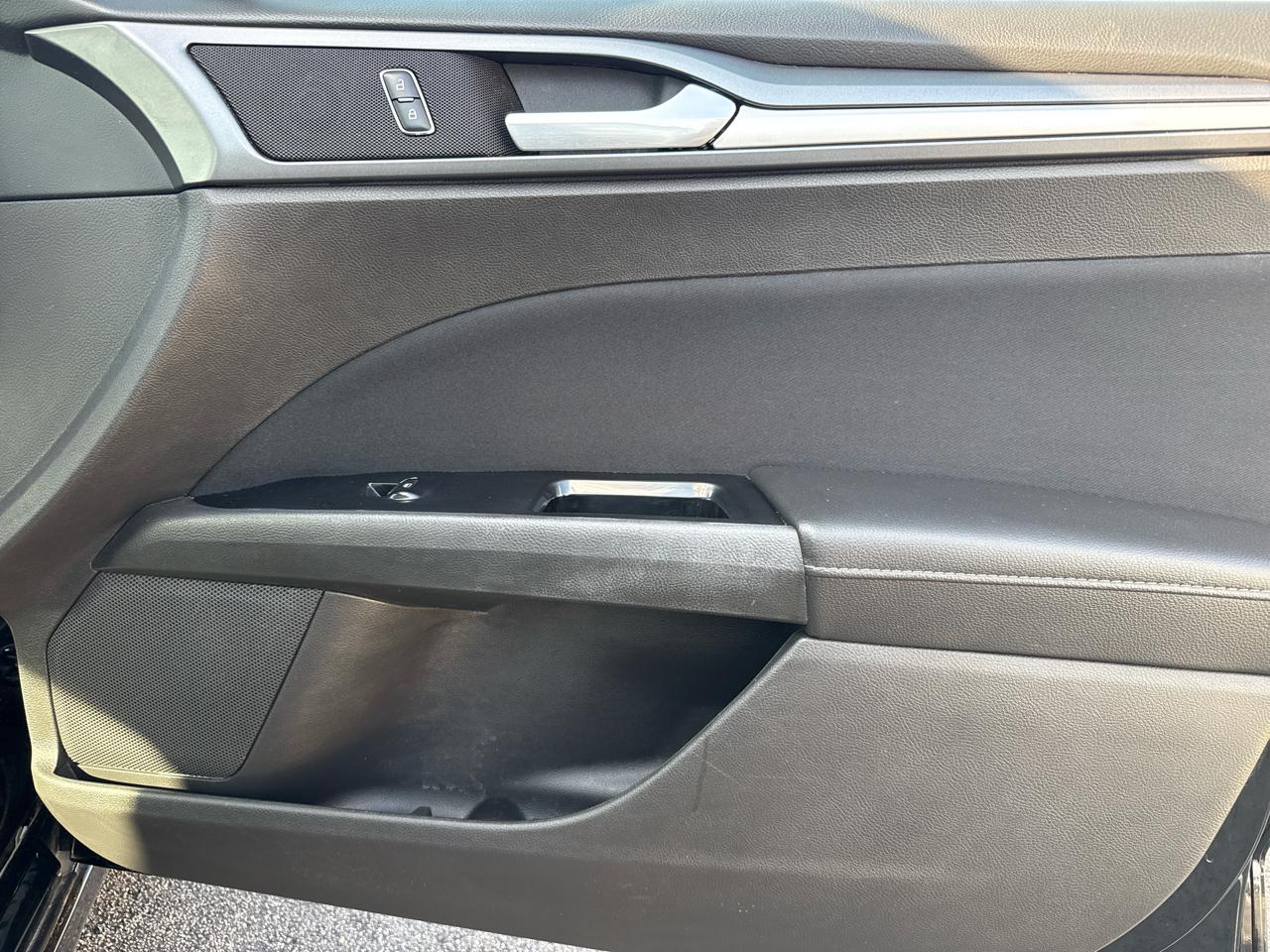 Ford Fusion 4dr Sdn SE FWD 2016