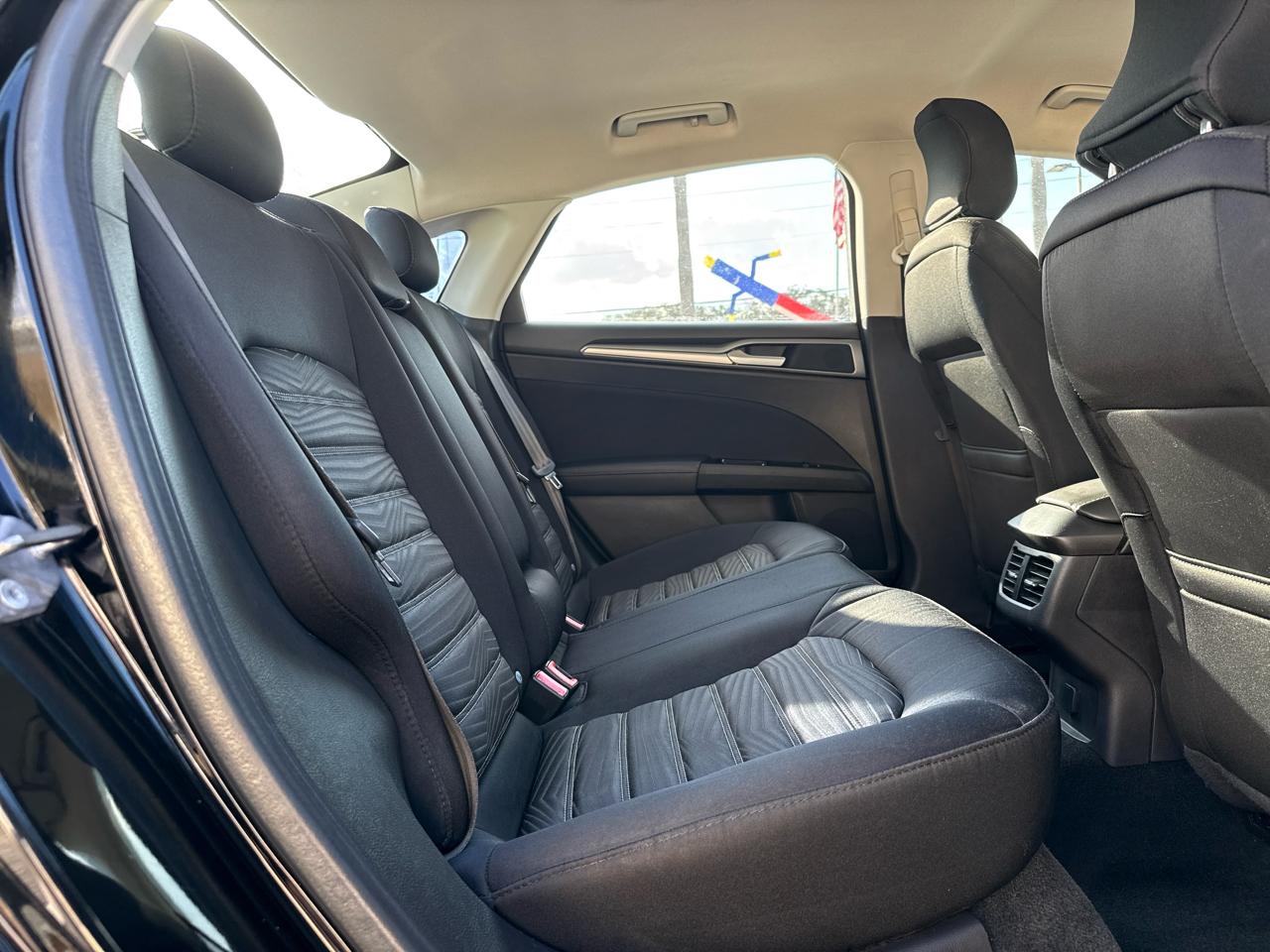 Ford Fusion 4dr Sdn SE FWD 2016