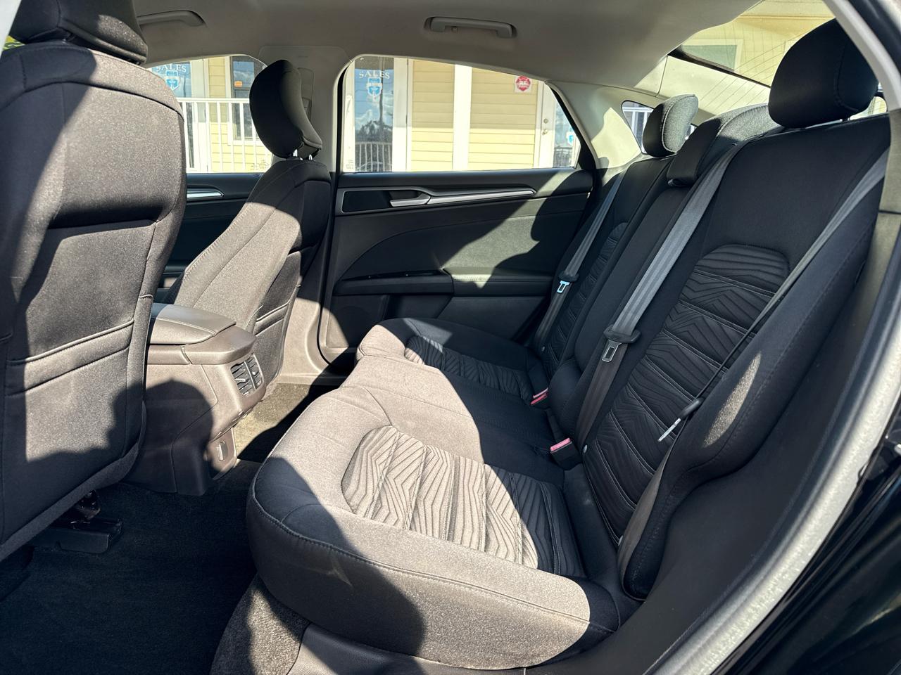 Ford Fusion 4dr Sdn SE FWD 2016