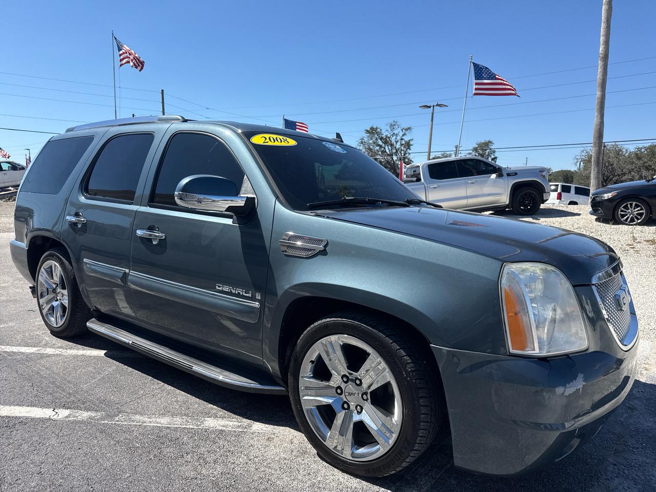 GMC Yukon Denali AWD 4dr 2008