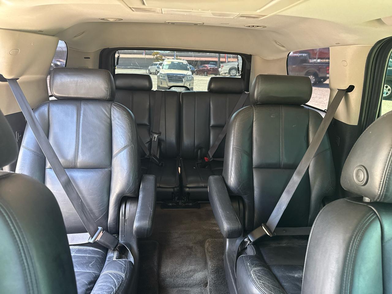 GMC Yukon Denali AWD 4dr 2008