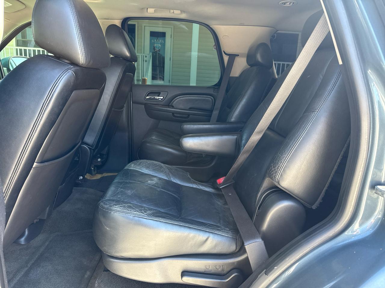 GMC Yukon Denali AWD 4dr 2008