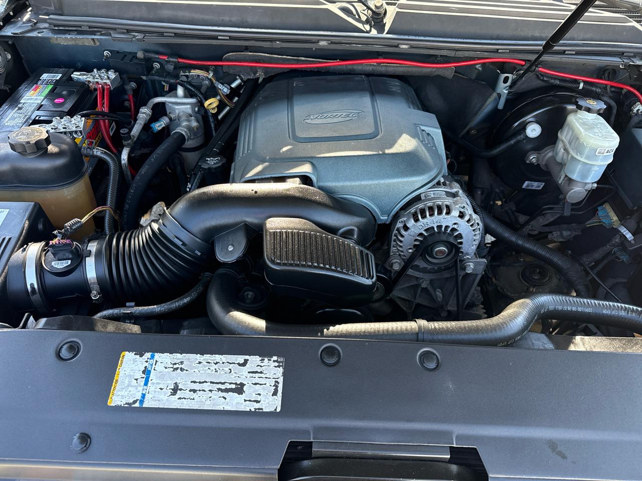 GMC Yukon Denali AWD 4dr 2008