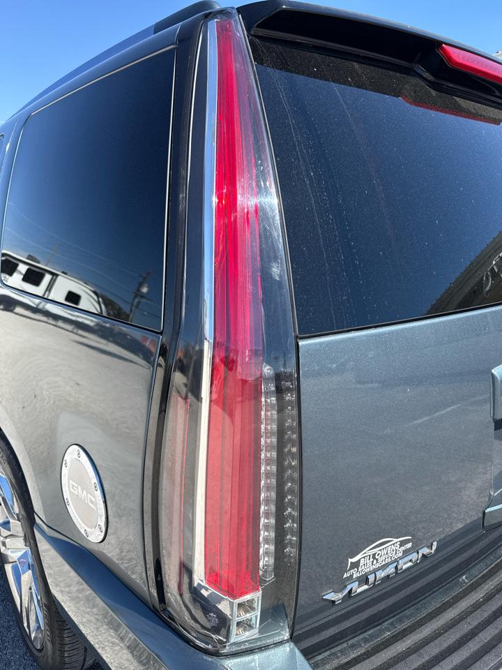 GMC Yukon Denali AWD 4dr 2008