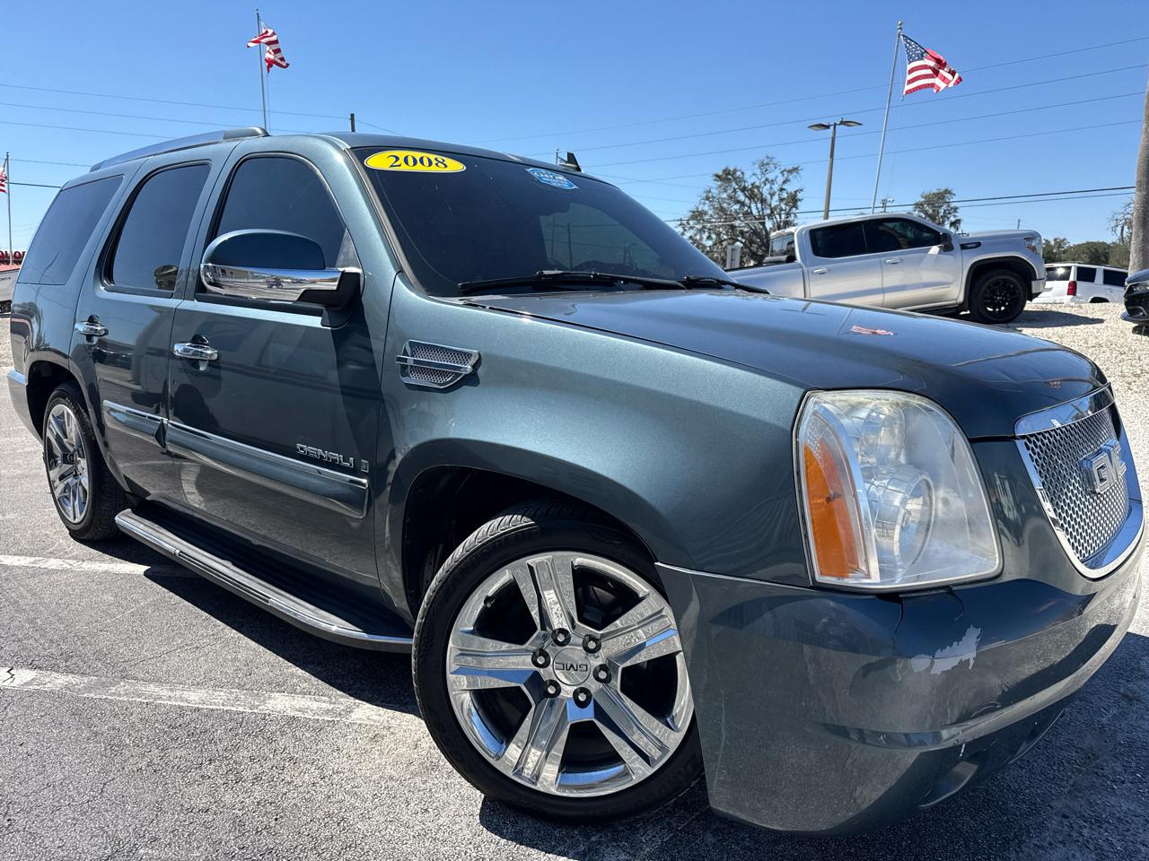 GMC Yukon Denali AWD 4dr 2008
