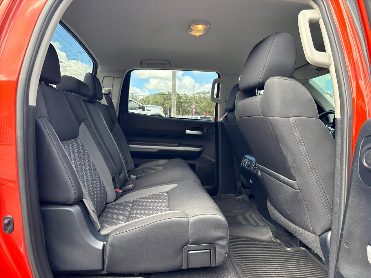 Toyota Tundra 2WD SR5 CrewMax 5.5' Bed 5.7L (Natl) 2018