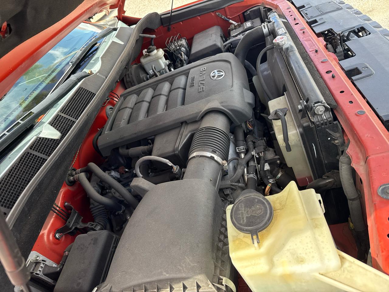 Toyota Tundra 2WD SR5 CrewMax 5.5' Bed 5.7L (Natl) 2018