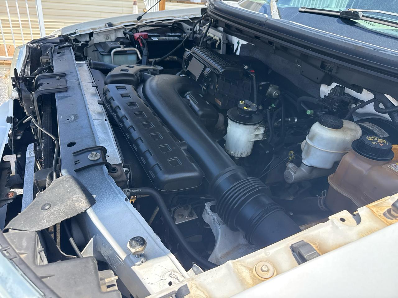 Ford F-150 Reg Cab 126" XLT 4WD 2004