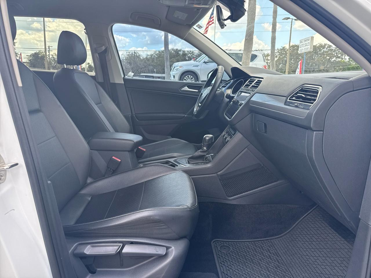 Volkswagen Tiguan 2.0T SEL FWD 2018