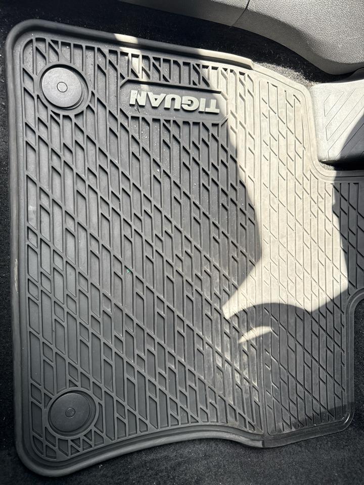 Volkswagen Tiguan 2.0T SEL FWD 2018