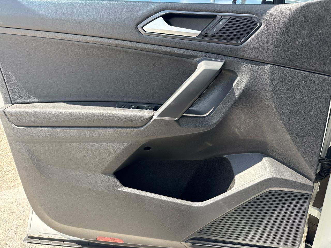 Volkswagen Tiguan 2.0T SEL FWD 2018